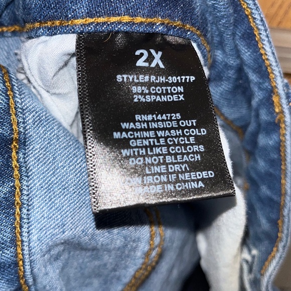 American Bazi Los Angeles Women Blue Patchwork Straight Leg Raw Hem Jeans Sz-2X - Picture 5 of 7